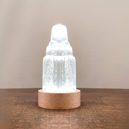 Luminária Torre de Selenita – A Luz da Purificação e Proteção Espiritual